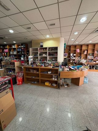 Local comercial en alquiler en Eixample Nord – La Devesa en Girona