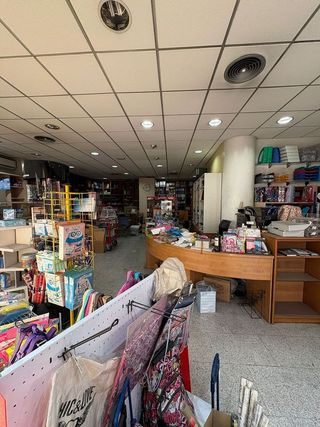 Local comercial en alquiler en Eixample Nord – La Devesa en Girona