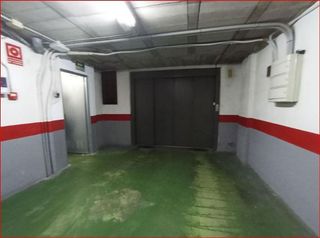 Garaje en venta en Mercado en Alicante