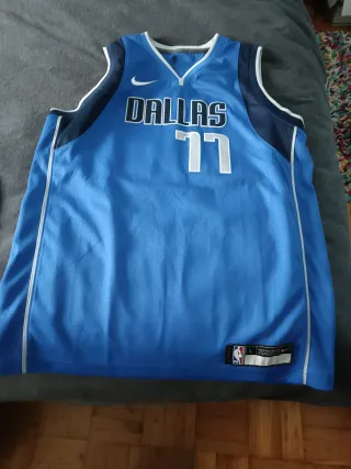 Camiseta Dallas Mavericks 11 Doncic