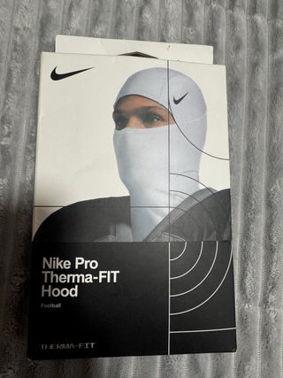 Nike Pro Therma-FIT Hood Football