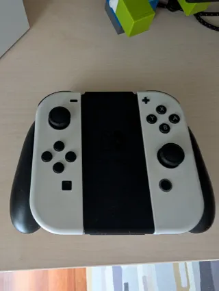 Nintendo Switch OLED Blanca completa con caja.