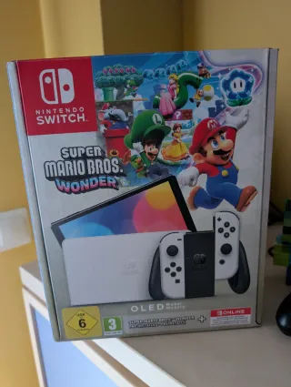 Nintendo Switch OLED Blanca completa con caja.