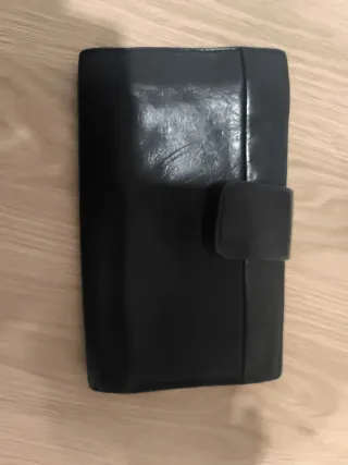 Monedero de piel noble negro