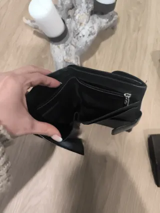 Monedero de piel noble negro