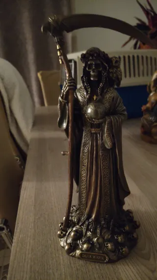 Santa Muerte Genesis Figura