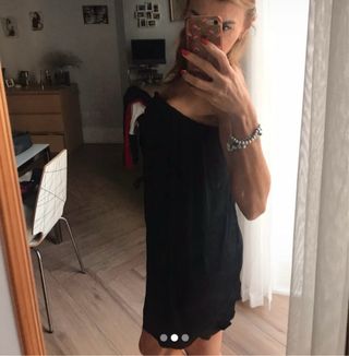 Abito nero senza maniche