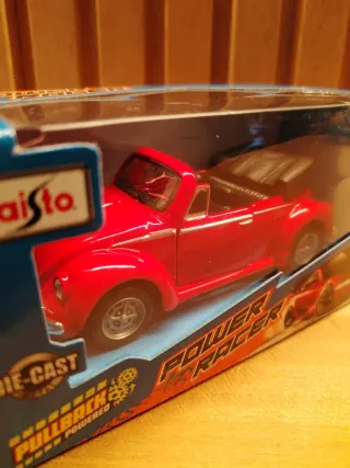 Maisto Volkswagen Maggiolino Cabrio Rosso