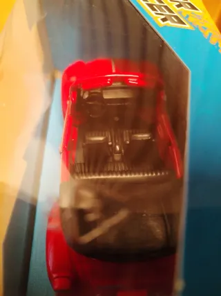 Maisto Volkswagen Maggiolino Cabrio Rosso