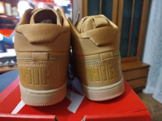 Zapatillas Nike Beige/Marrón