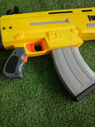 Pistola Nerf Fortnite Amarillo