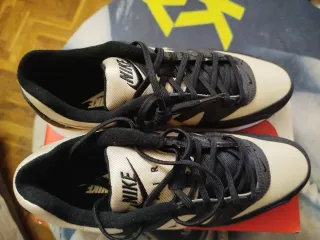 Nike Air Max Zapatillas Beige y Negro