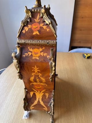 Reloj Luis XV Marquetería