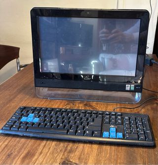 Asus Eee Top All-in-One PC táctil