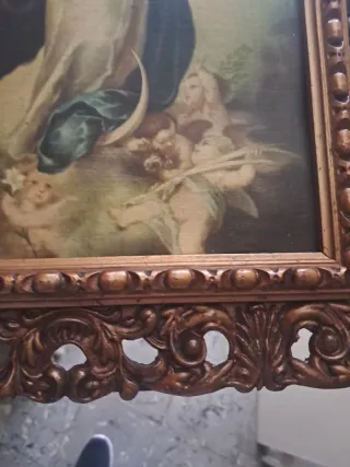 Cuadro Virgen María con marco dorado