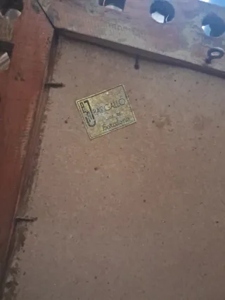 Cuadro Virgen María con marco dorado