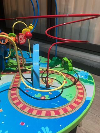 Mesa madera para trenes y juegos infantiles Hape