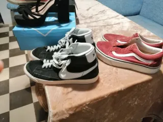 Zapatillas Converse y Nike Mujer
