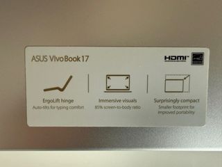 Asus VivoBook 17» | 1 TB | 20 GB + cuffie + mouse