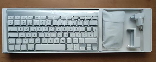 Teclado y ratón Apple plata/blanco