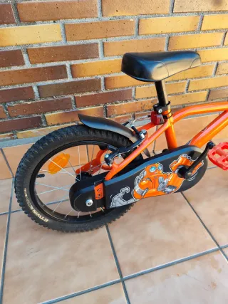 Bicicleta infantil Btwin naranja