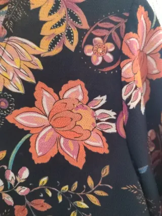 Vestido evase manga larga estampado