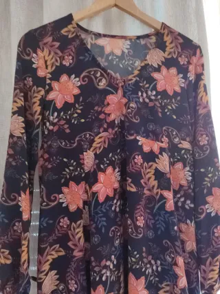 Vestido evase manga larga estampado