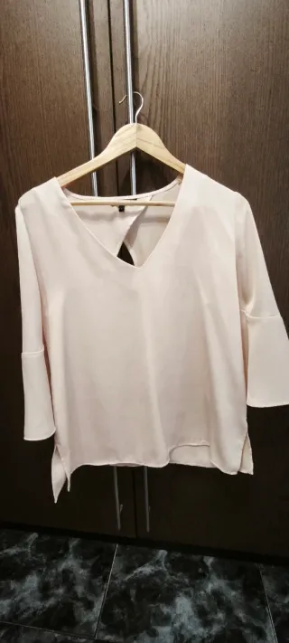 Blusa rosa manga campana