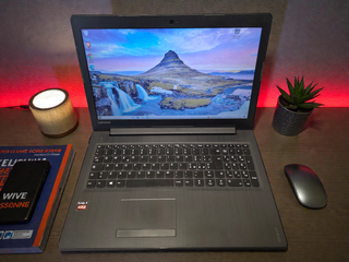 Lenovo 15.6 "AMD a12/i7 Laptop 32GB RAM Win11