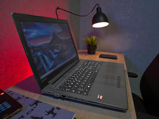 Lenovo 15.6 "AMD a12/i7 Laptop 32GB RAM Win11