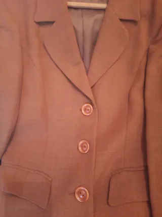 Chaquetón marrón anaranjado, color teja