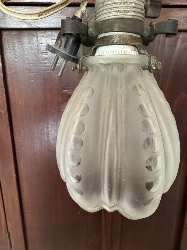 Aplique antiguo de cristal y metal