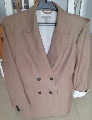 Americana cruzada de mujer ,color beige (camel)