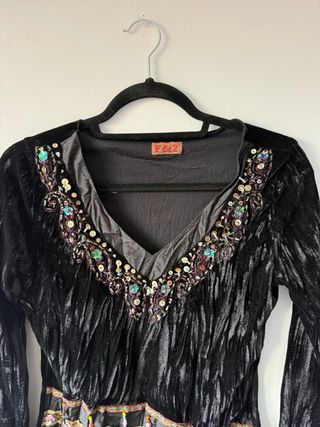 Camiseta Boho Hippie Negra Bordada