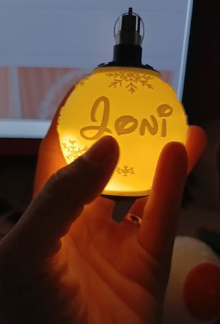 Pallina di Natale personalizzata con luce Luisa