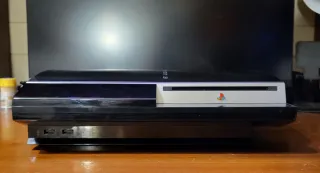 Sony Playstation 3 160GB + 2 Controller