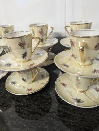 Juego de café porcelana beige y oro