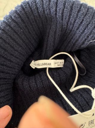 Jersey cuello alto azul marino