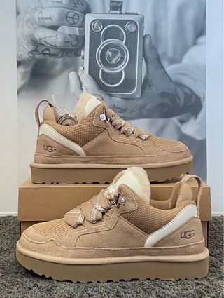UGG Lowmel Sand