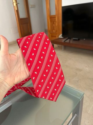 Corbata Pineda Covalin, nueva