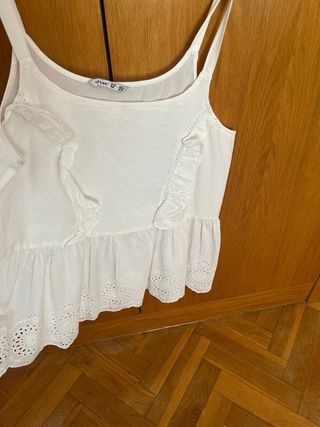 Camiseta blanca volantes