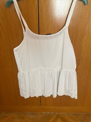 Camiseta blanca volantes