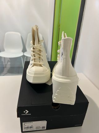 Converse cuña crema