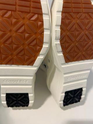 Converse cuña crema