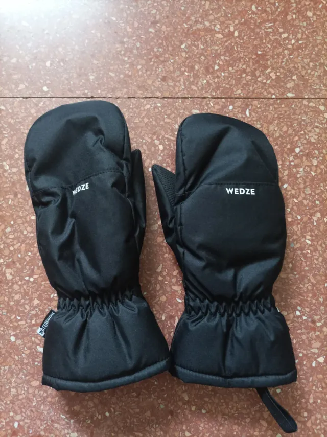 Pantalón de esquí rosa con tirantes