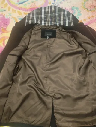 Trenca Negra con Capucha