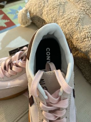 Converse beige y rosa