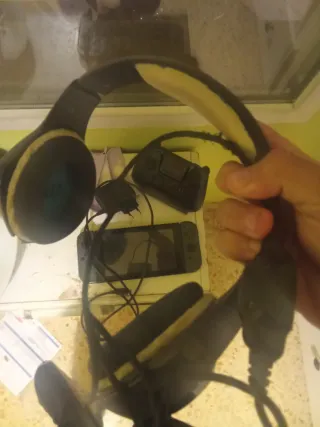 Nintendo Switch Negra + Mando