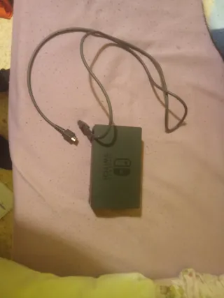 Nintendo Switch Negra + Mando