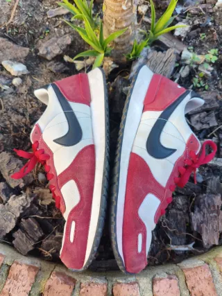 Nike Air Vortex Gym Red